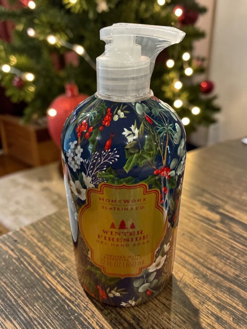 Slatkin & Co. HomeWorx "Winter Fireside" Gel Hand Soap - NEW